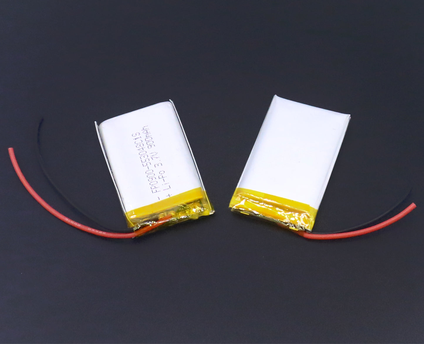 3.7V Li-Po battery-0.9AH 553048 front and back