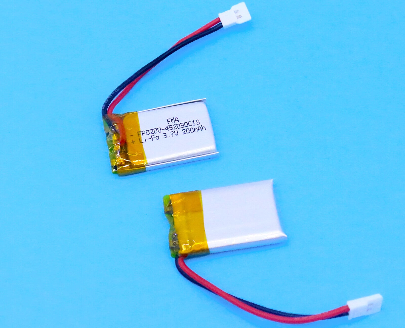 3.7V Li-Po battery-452030 200mAh compare2
