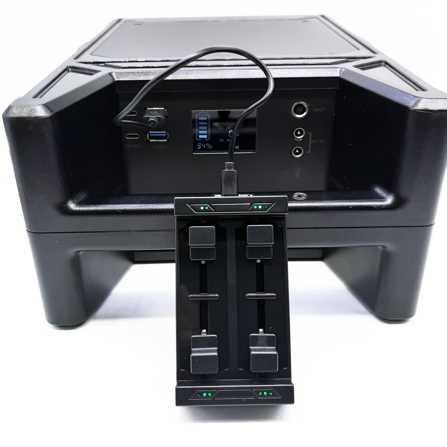 Button rechargeable battery 4 slot charger-Front view