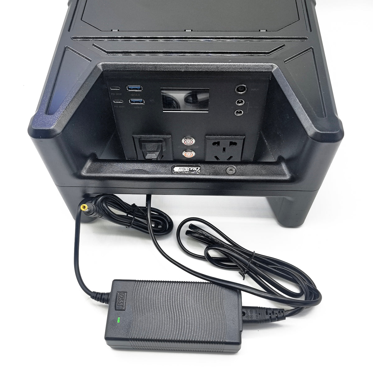 Balance charger powered by 12V 5A adapter with battery discharge and balance leads connected